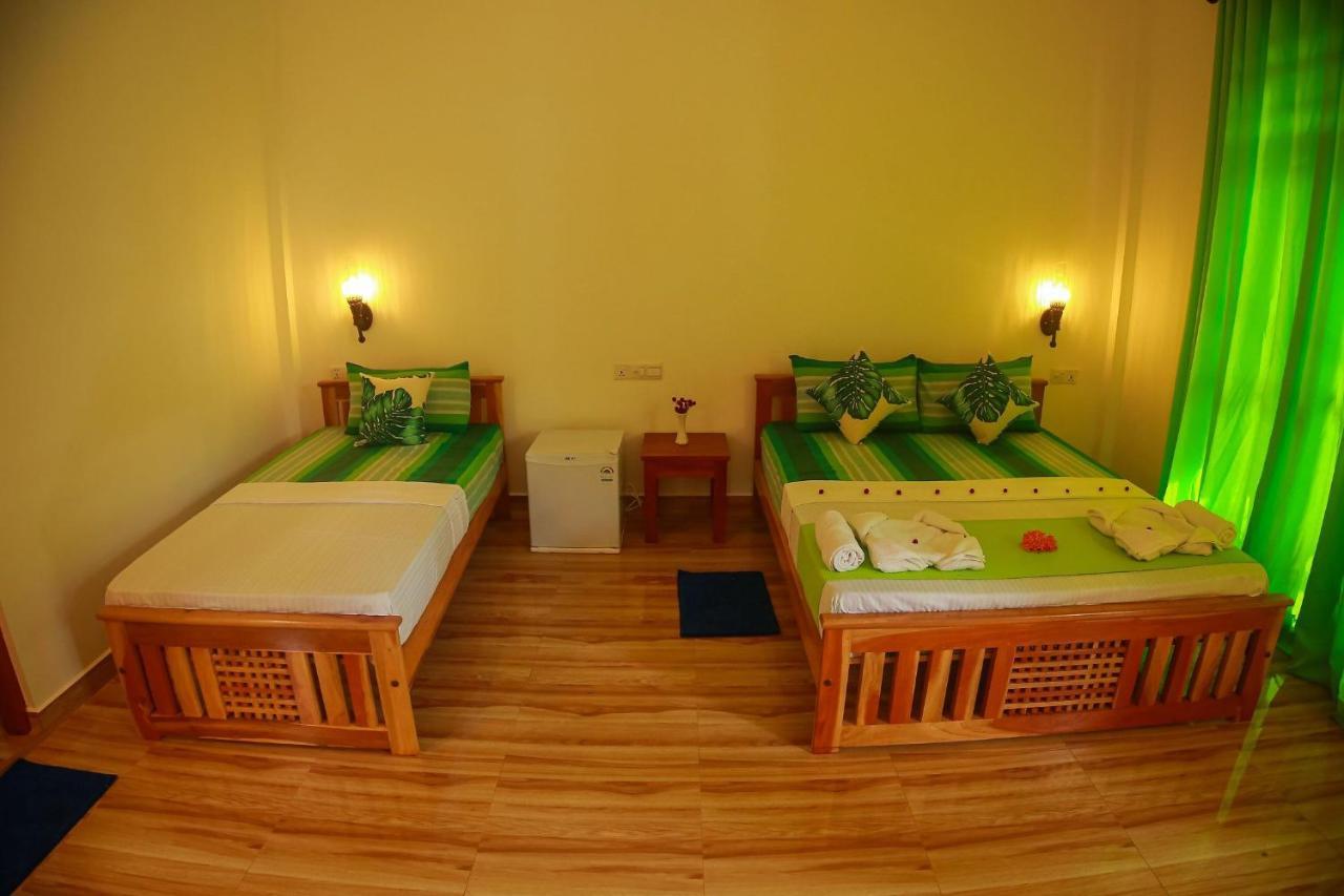 Yala Safari River View Hotel Tissamaharama Exterior foto