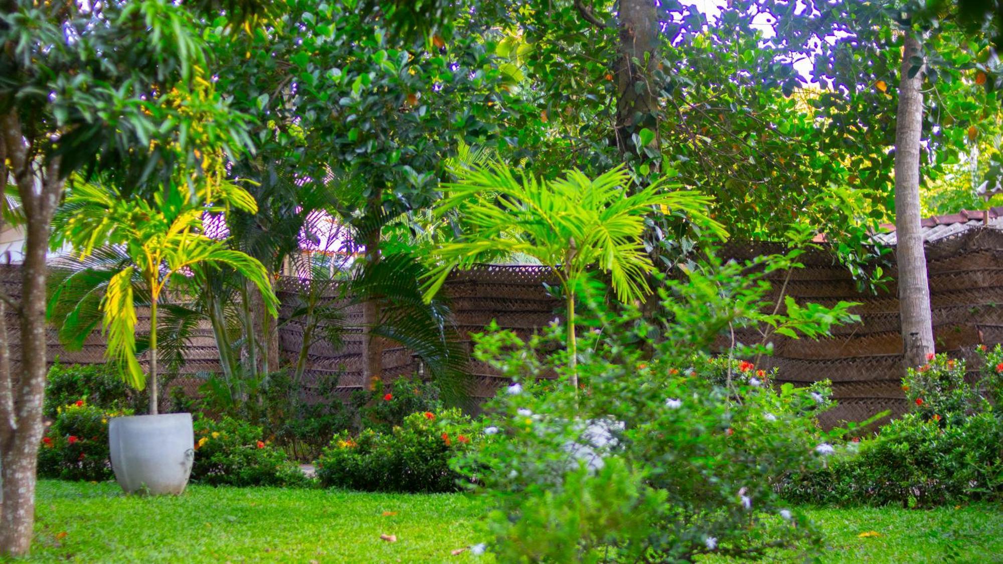 Yala Safari River View Hotel Tissamaharama Exterior foto